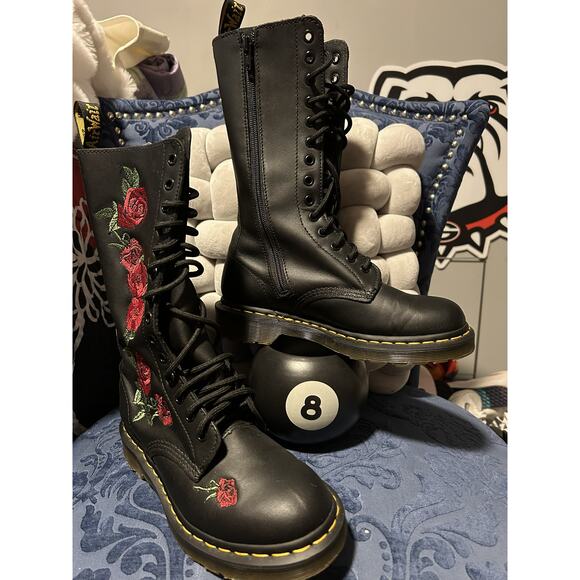 Dr Martens 1914 Vonda Red Rose 14 Eye Boot size 6/EU 37 NWOT - Picture 1 of 6